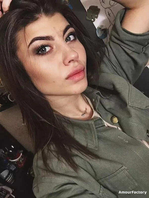Valeria Profile image 5